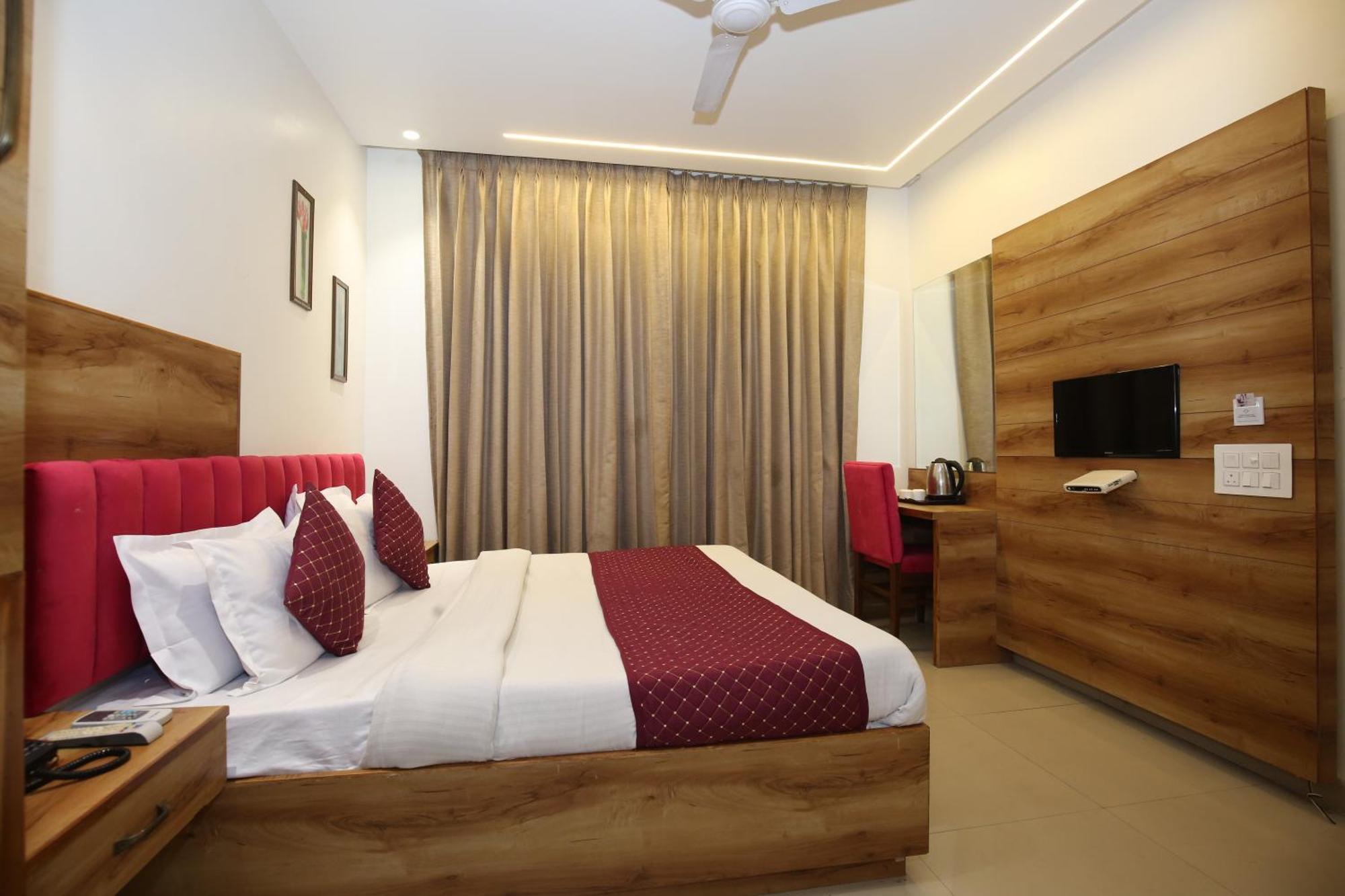 Hotel Rv Regency Amritsar Dış mekan fotoğraf