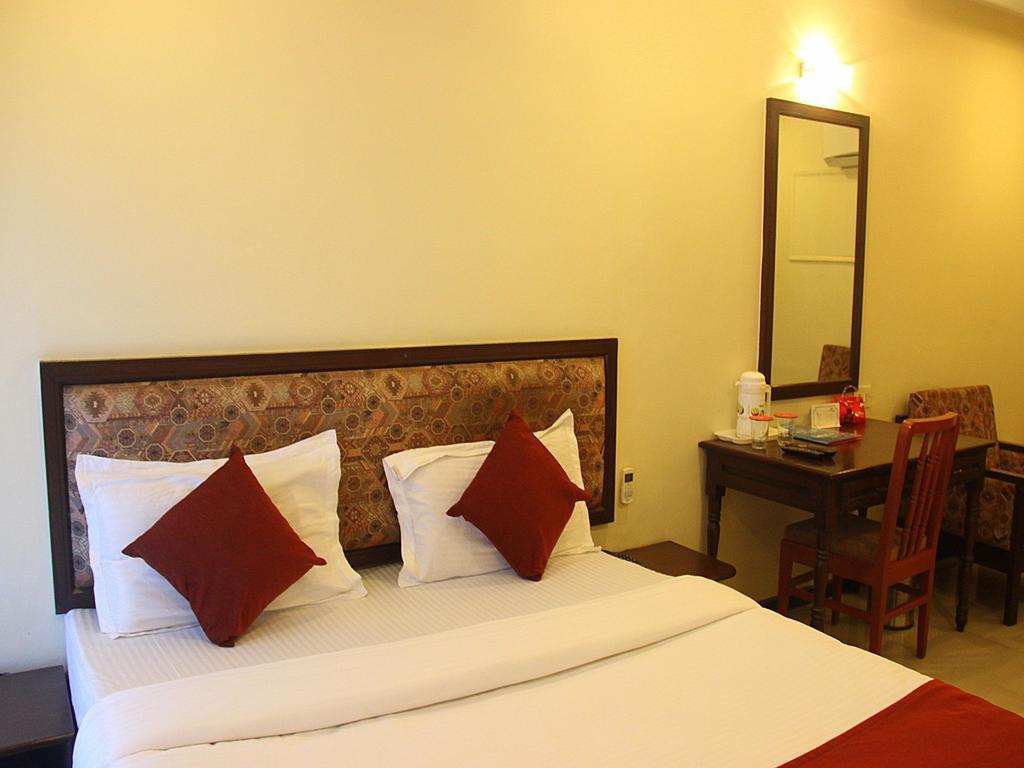 Hotel Rv Regency Amritsar Dış mekan fotoğraf